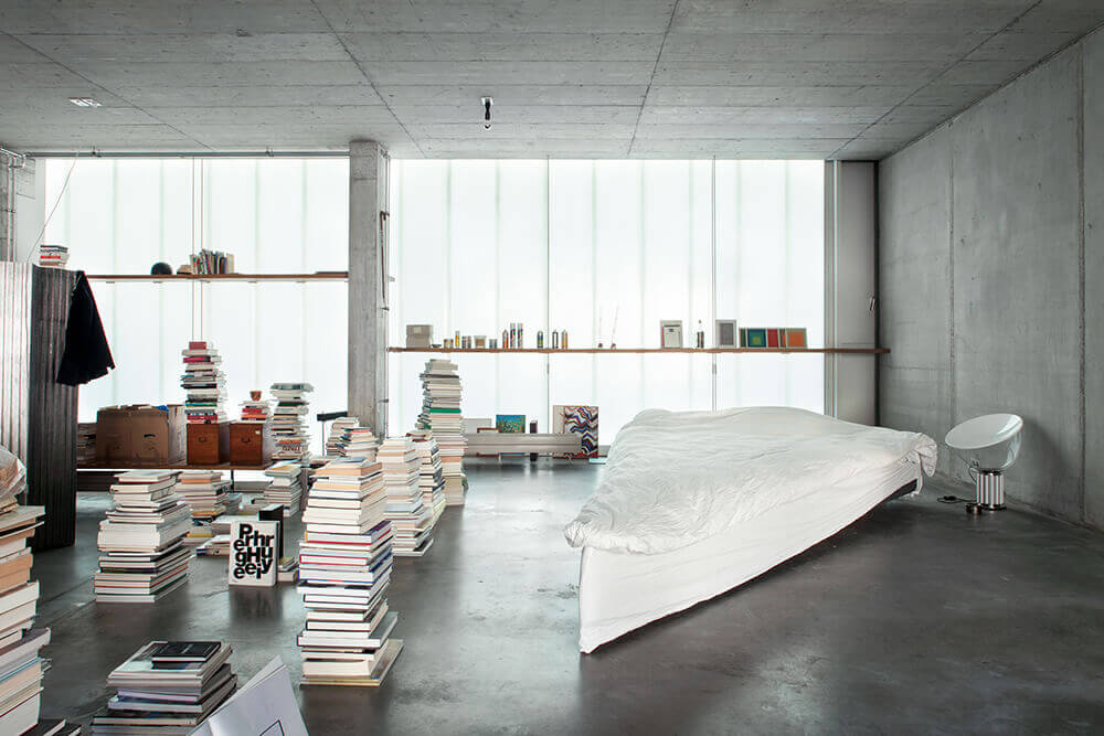 <em>Triangular Bed</em>, June-14 Meyer-Grohbrügge & Chermayeff. Photo: Luca Girardini.